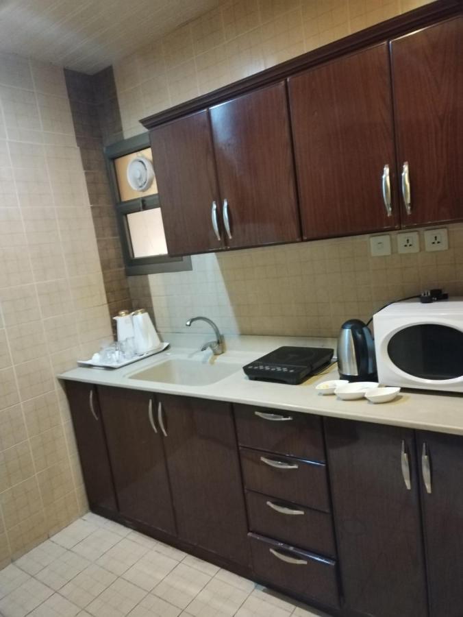 Blue Sands Al Durrah Furnished Units Дамам Екстериор снимка